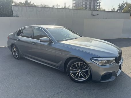 BMW 5 Series, 2019 — photo 2