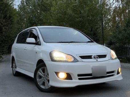 Toyota Ipsum, 2003 — фото 1