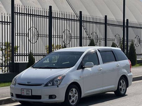 Toyota Wish, 2004 — 照片 2
