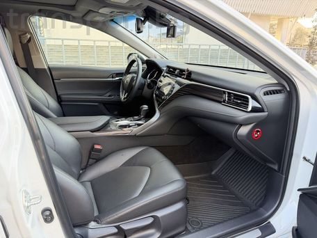 Toyota Camry, 2018 — 照片 9