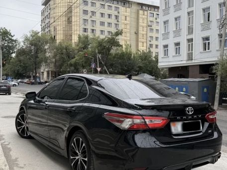 Toyota Camry, 2019 — 照片 3