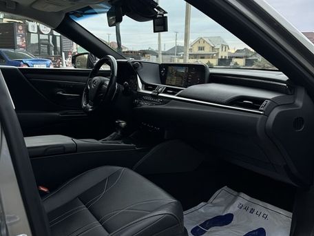 Lexus ES, 2019 — сүрөт 11