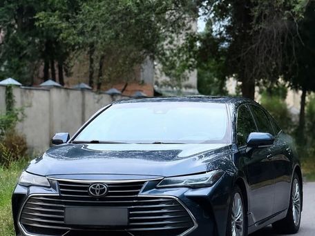 Toyota Avalon, 2019 — photo 1