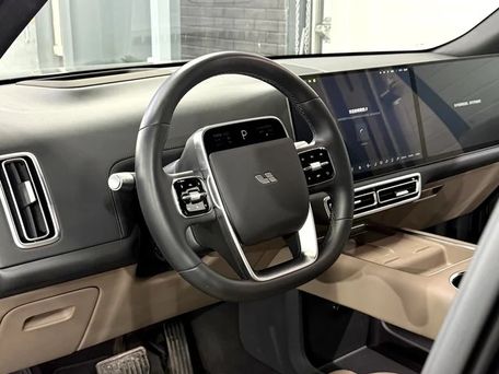 Li Auto (Lixiang) L9, 2025 — 照片 4