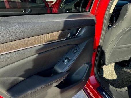 Honda Accord, 2018 — photo 13