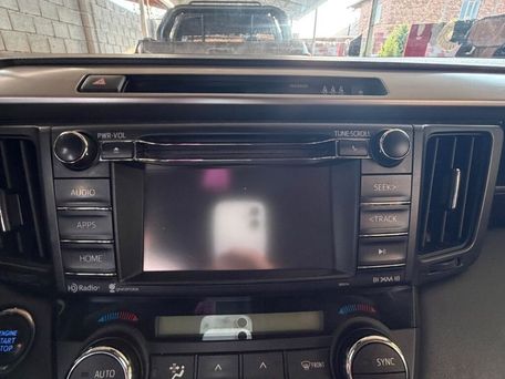 Toyota RAV4, 2018 — photo 10