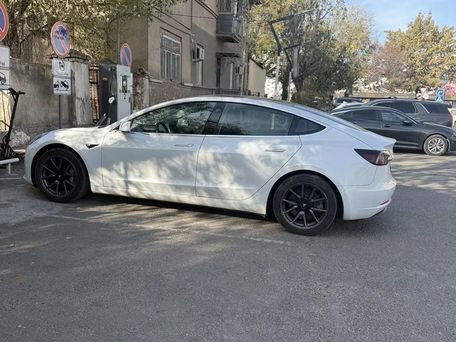 Tesla Model 3, 2020 — 照片 2