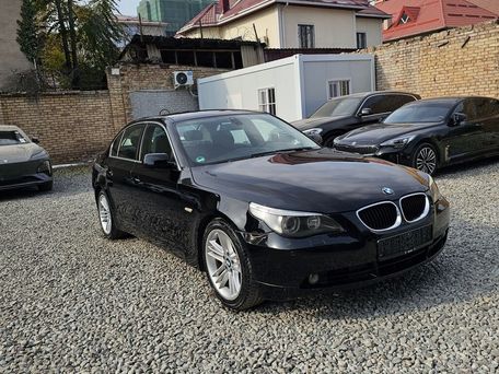 BMW 5 Series, 2005 — photo 1
