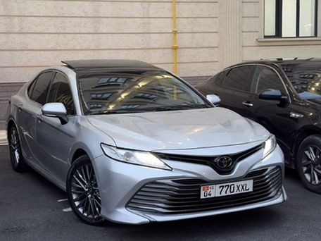 Toyota Camry, 2018 — фото 1