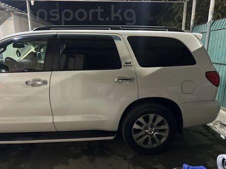 Toyota Sequoia, 2010 — photo 6