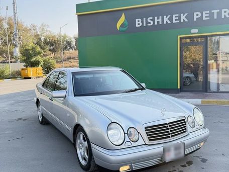 Mercedes-Benz E-Класс, 1999 — 照片 1