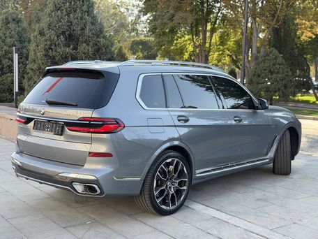 BMW X7, 2023 — photo 12