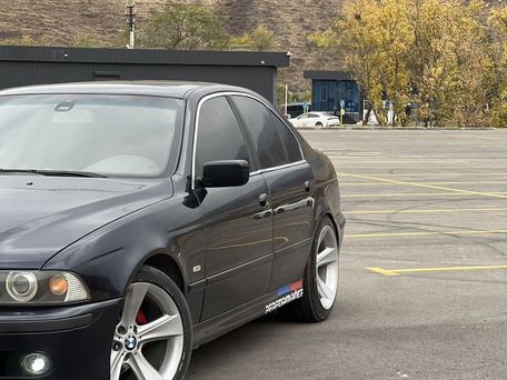 BMW 5 серии, 2001 — 照片 2