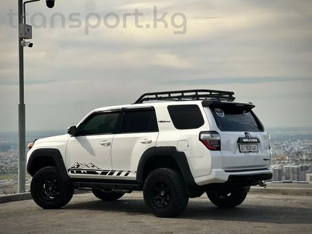 Toyota 4Runner, 2019 — фото 5