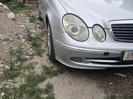 Mercedes-Benz E-Класс, 2003 — 照片 3