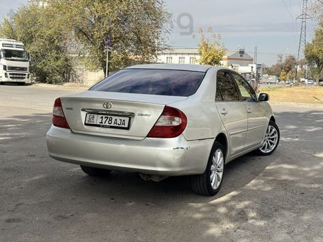 Toyota Camry, 2002 — 照片 2