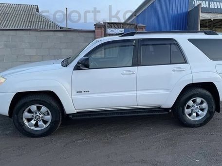 Toyota 4Runner, 2003 — 照片 2