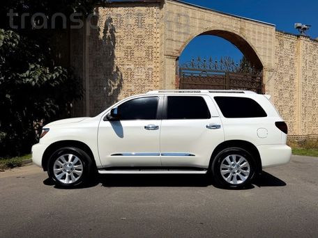 Toyota Sequoia, 2019 — photo 2