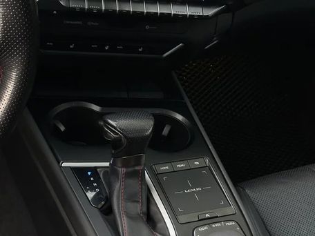Lexus UX, 2019 — photo 8