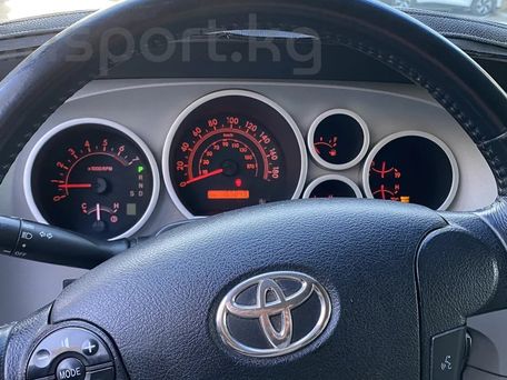 Toyota Sequoia, 2008 — photo 8