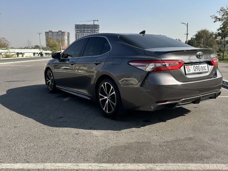 Toyota Camry, 2019 — photo 3