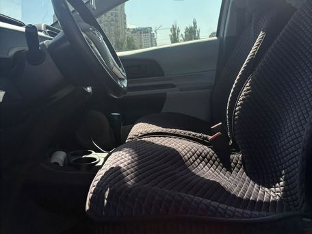 Toyota Prius c, 2012 — сүрөт 4