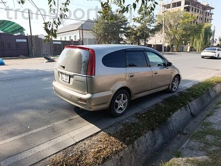 Honda Stream, 2002 — 照片 2