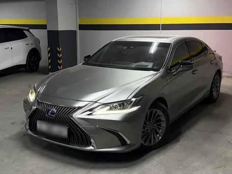 Lexus ES, 2020