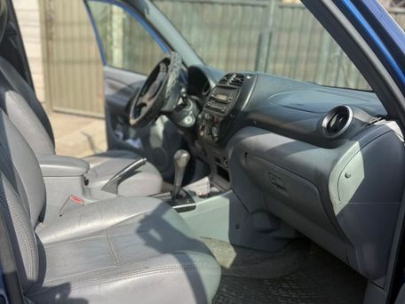 Toyota RAV4, 2001 — сүрөт 6