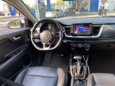 Kia Stonic, 2018 — сүрөт 9