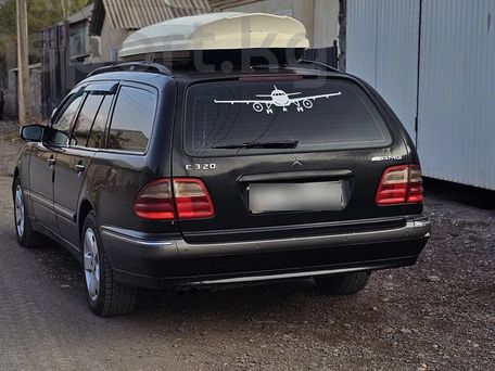 Mercedes-Benz E-Класс, 2001 — 照片 3