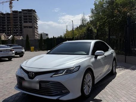 Toyota Camry, 2018 — фото 1