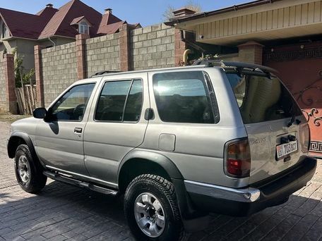 Nissan Pathfinder, 1998 — 照片 6