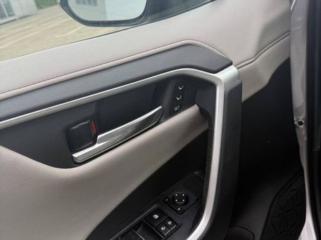 Toyota RAV4, 2020 — photo 8