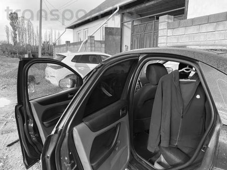 Ford Focus, 2010 — photo 7