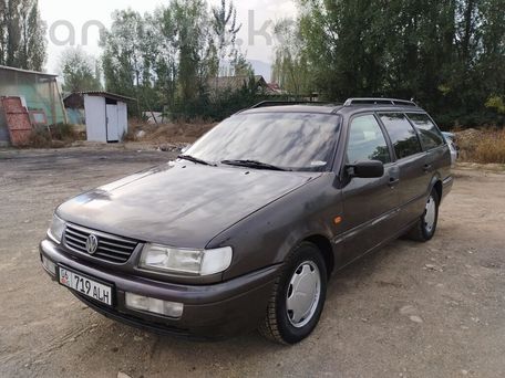 Volkswagen Passat, 1994 — photo 13