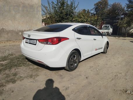 Hyundai Elantra, 2012 — photo 2