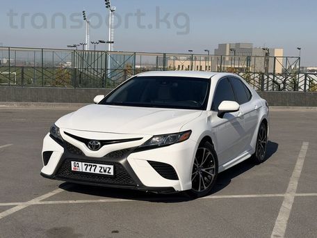 Toyota Camry, 2018 — 照片 1