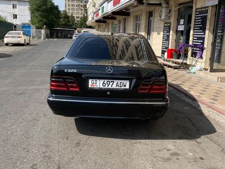 Mercedes-Benz E-Class, 2001 — photo 1