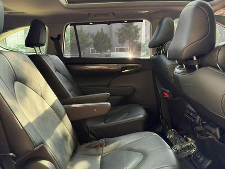 Toyota Highlander, 2023 — photo 8