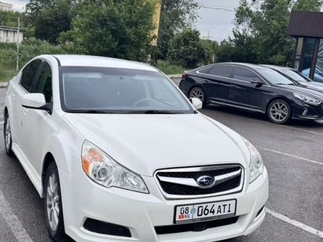 Subaru Legacy, 2010 — photo 1