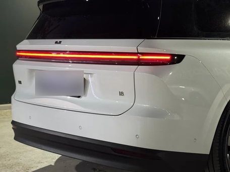 Li Auto (Lixiang) i8, 2025 — фото 5
