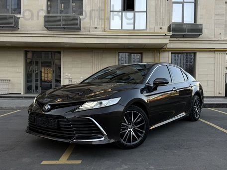 Toyota Camry, 2021 — фото 1