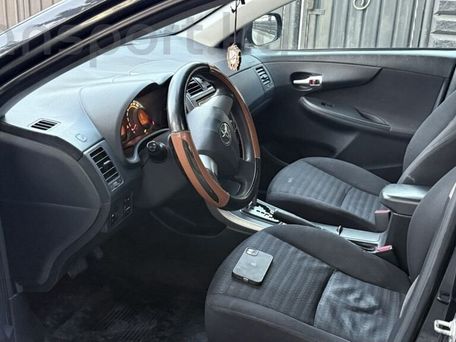 Toyota Corolla, 2011 — 照片 3