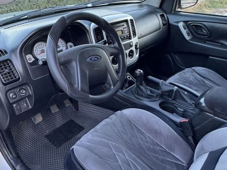 Ford Maverick, 2005 — photo 10