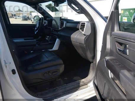 Toyota Sequoia, 2023 — photo 5
