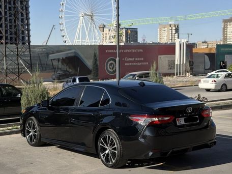 Toyota Camry, 2018 — фото 6