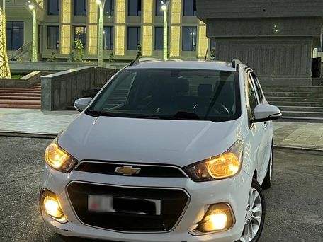 Chevrolet Spark, 2017 — photo 1