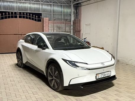 Toyota bZ5, 2026 — 照片 1