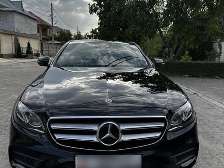 Mercedes-Benz E-Класс, 2018 — 照片 1